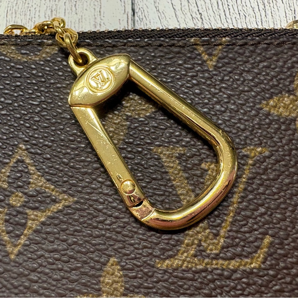 💯 Authentic Monogram Canvas Pochette Cles Key Pouch 🤍🤎 - Picture 4 of 7